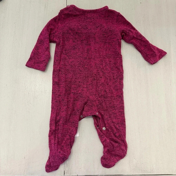 Stexling Baby Fuschia Long Sleeve Ruffle Crewneck Footed Buttoned Onesie 3M GUC - Picture 8 of 8